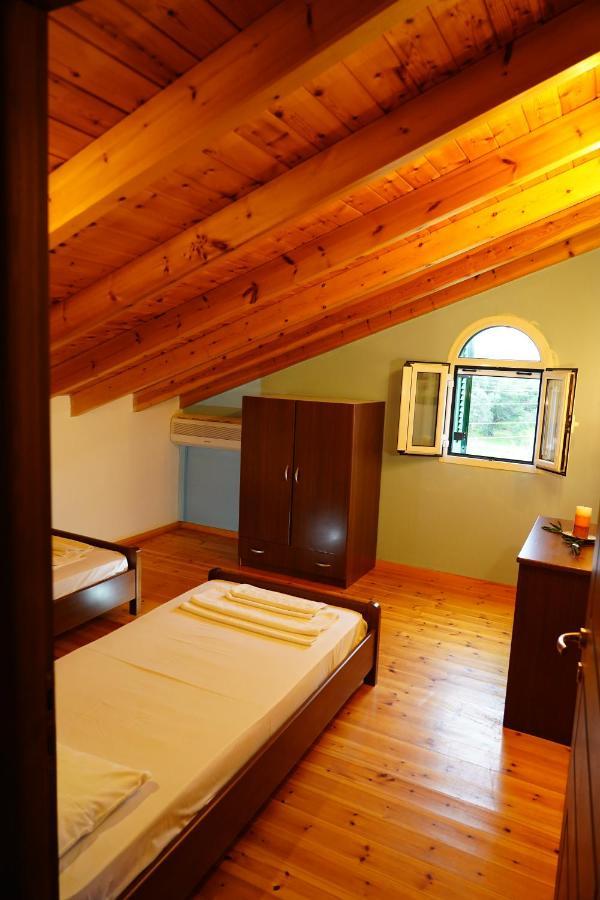 Stefanias Appartments Ágios Matthaíos Kültér fotó