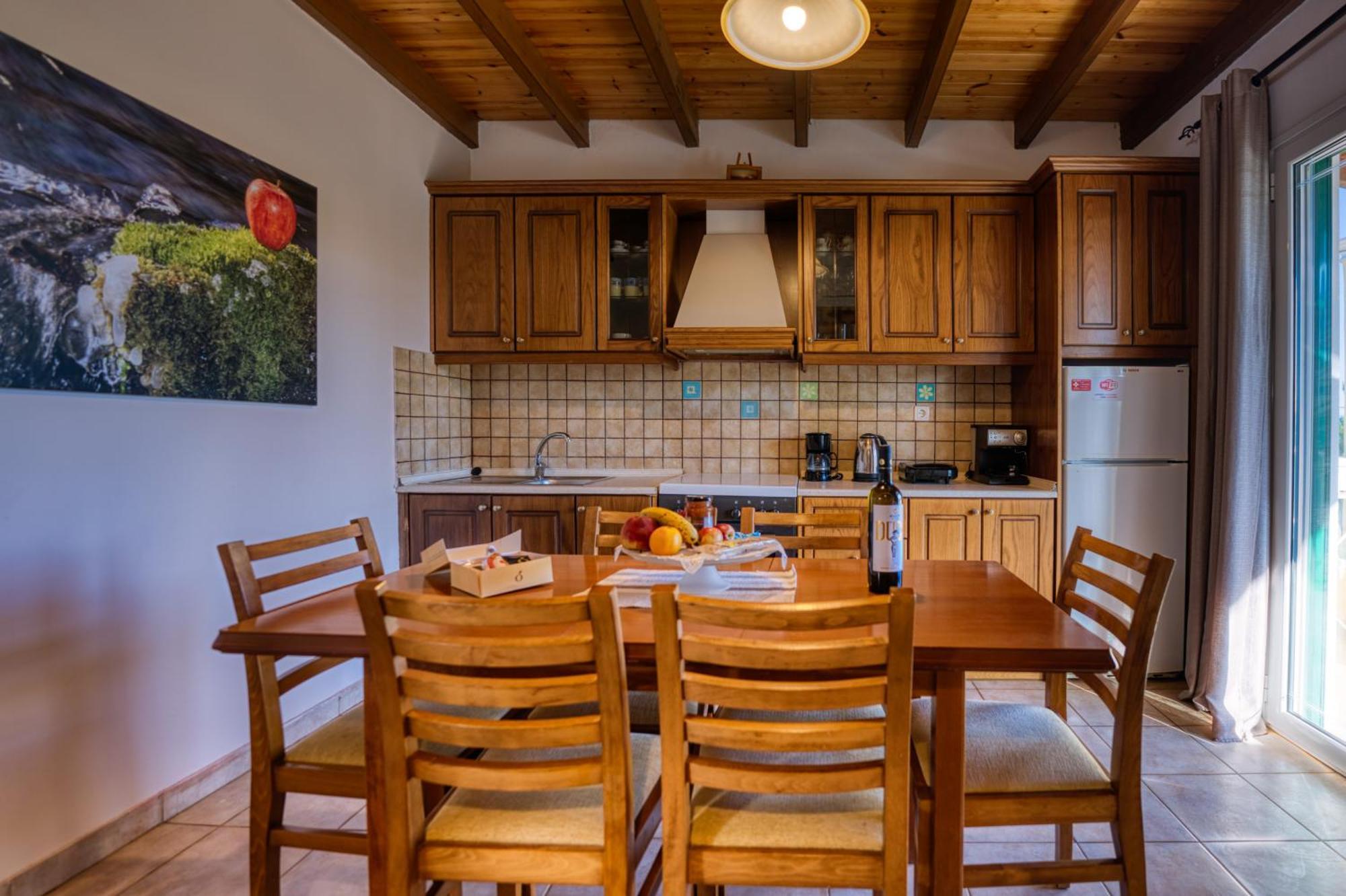 Stefanias Appartments Ágios Matthaíos Kültér fotó